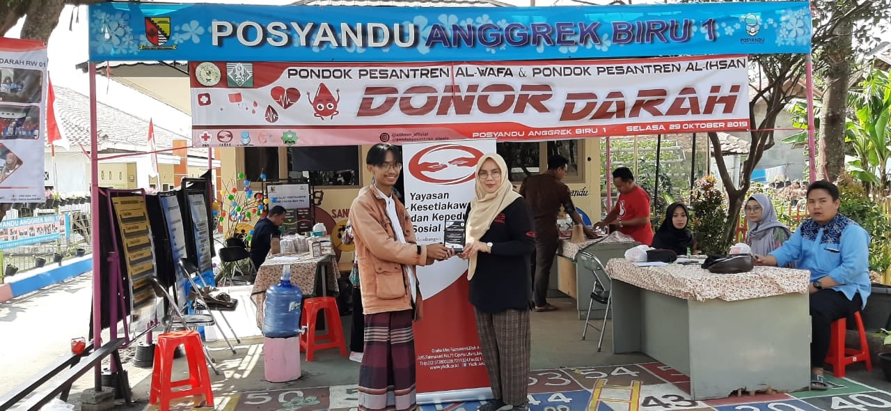 Kegiatan Donor Darah di Pondok Pesantren Al Ihsan dan Al Wafa Bandung