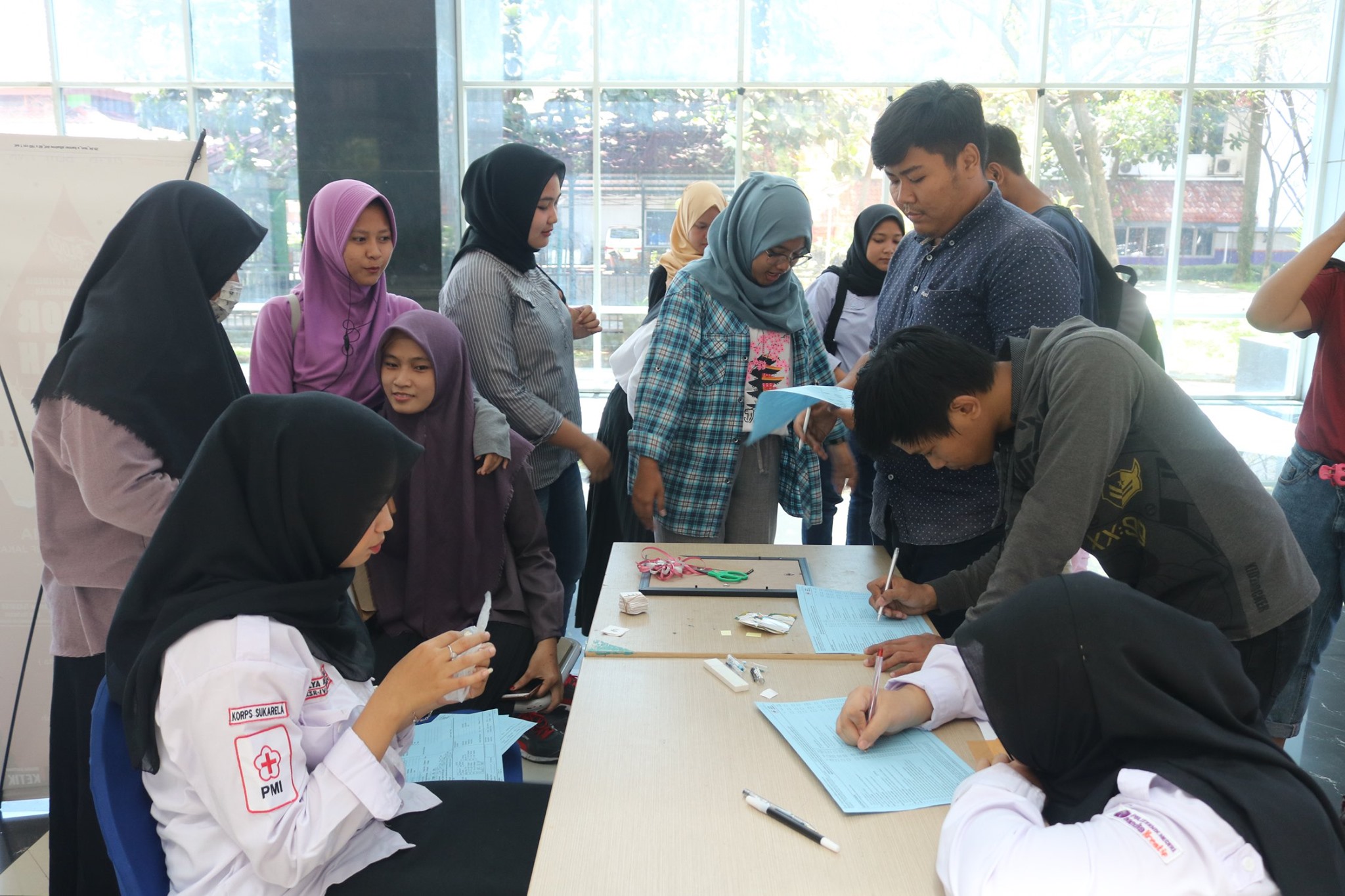 Kegiatan Donor Darah di Politeknik Negeri Media Kreatif Jakarta