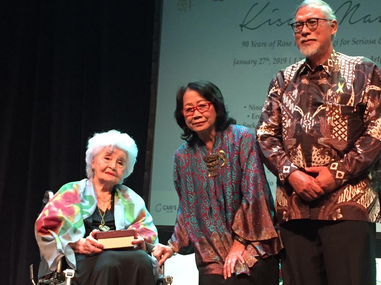 YKDKsj Berikan Dana Apresiasi kepada Penyanyi Legendaris Rose Pandanwangi