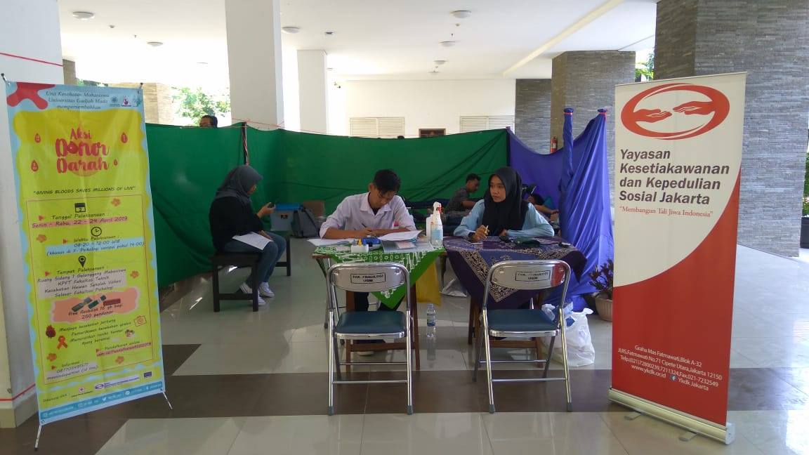 Kegiatan Donor Darah di Universitas Gadjah Mada Yogyakarta