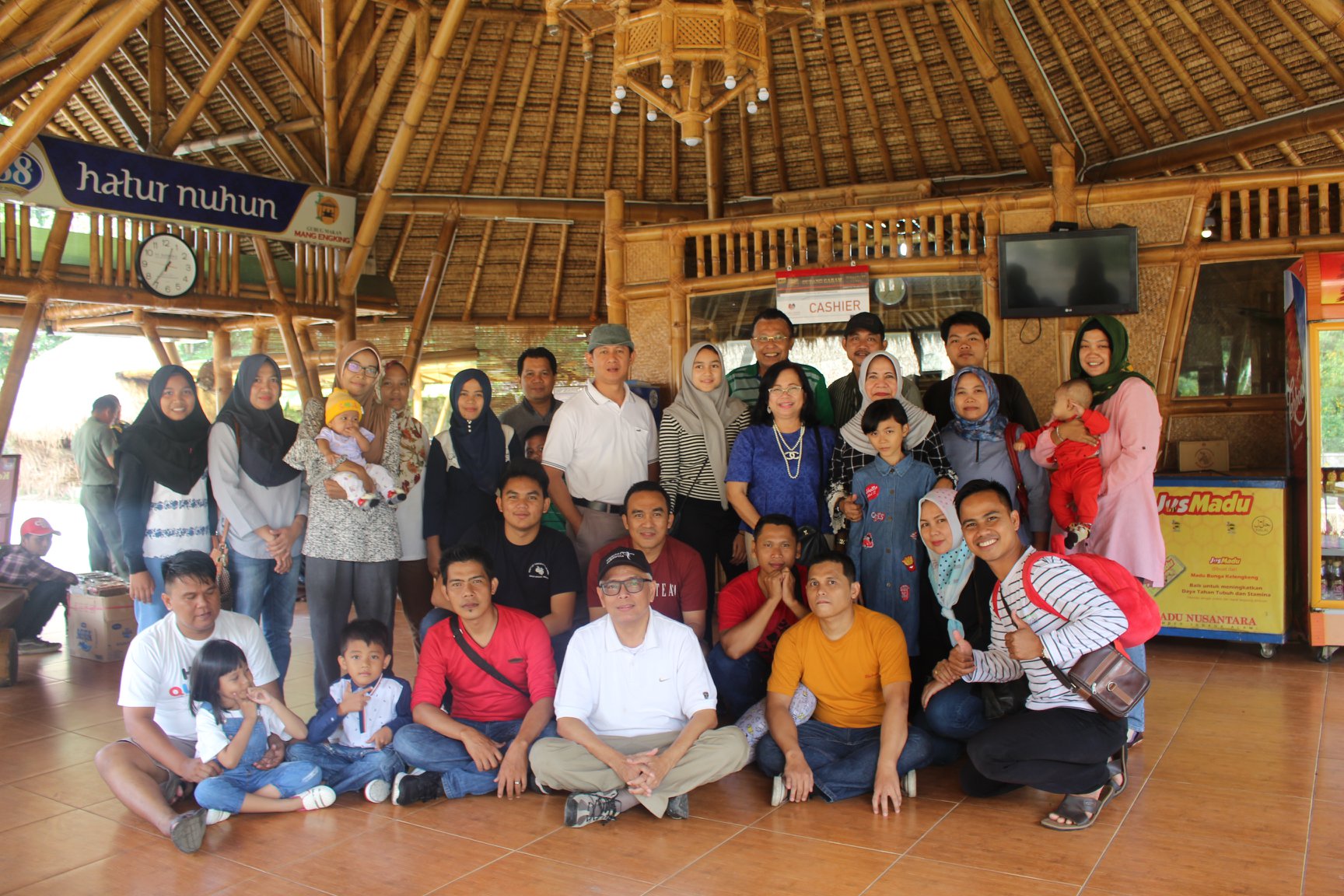 Family Gathering YKDKsj di Bandung